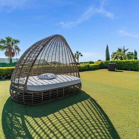 Villa Savoya Sunrise By Ezoria Villas Coral Bay Exterior photo